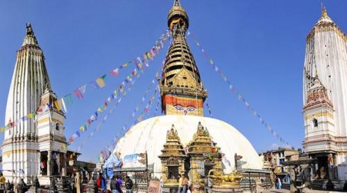 Звёздочки и шарики - главное украшение новогодней ёлки и интересный элемент дизайна маникюра! 01