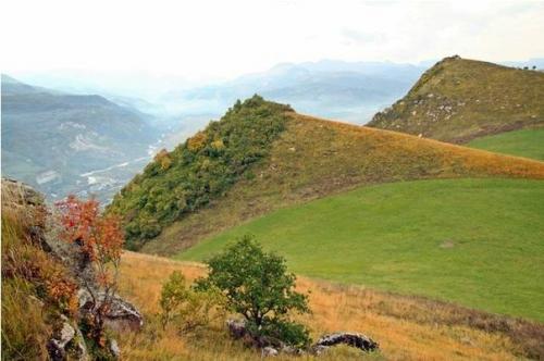 Пирамиды на кавказской горе Хара - кхора.