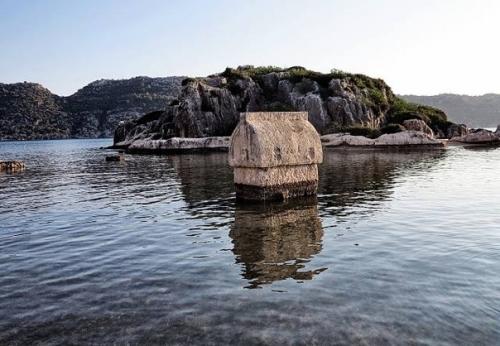 Мегалиты теймиуссы. Теймиусса - это античный разрушенный город, на месте которого сейчас находится турецкая рыбачья деревушка учагыз. 03