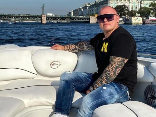 Чемпионке тураевой в аэропорту пришлось доказать, что она женщина. 02