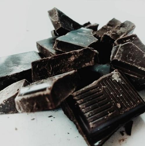 Готовы были умереть за шоколадку. 02