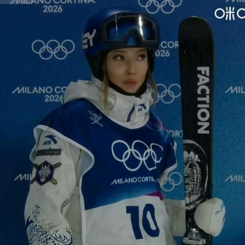 Китайская фристайлистка Эйлин Гу - пятикратная олимпийская медалистка и самая высокооплачиваемая спортсменка игр в Милане и кортина - д&; ампеццо. 03