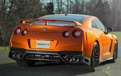 Мощность суперкара 2017 Nissan GT - R достигает 565 лошадиных сил. 03 Мощность суперкара 2017 Nissan GT - R достигает 565 лошадиных сил. 03
