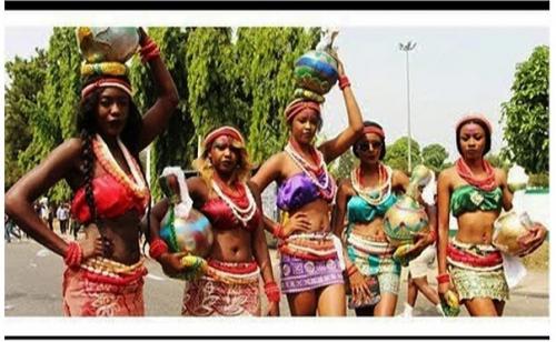 Перед свадьбой невеста народа аннанг живет месяц без одежды. 01