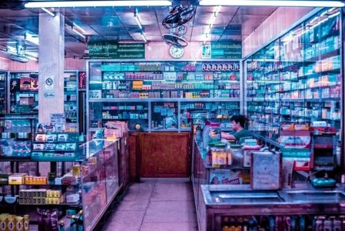 Бельгийско - португальский фотограф Ксавьер портела превратил ночные улицы Бангкока в город из японских аниме. 08