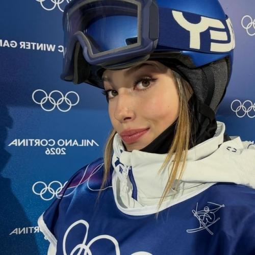 Китайская фристайлистка Эйлин Гу - пятикратная олимпийская медалистка и самая высокооплачиваемая спортсменка игр в Милане и кортина - д&; ампеццо.

