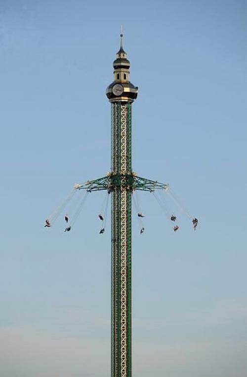 Самая высокая в мире цепочная карусель, Австрия, вена.