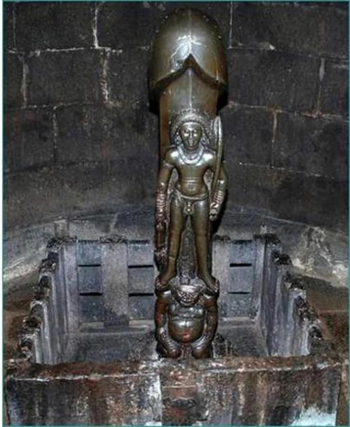 Что скрывает один из самых древних храмов Индии - гудималлам. 02