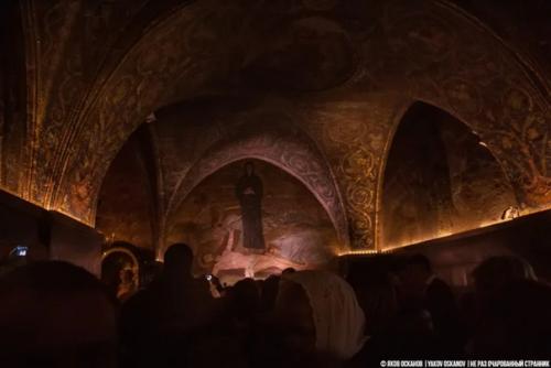 Что находится внутри главной христианской святыни. 01 Что находится внутри главной христианской святыни. 01