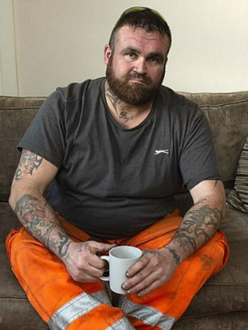 Планируют снять сериал, основанный на реальных событиях, о жизни американца Майкла Кэрролла. 03