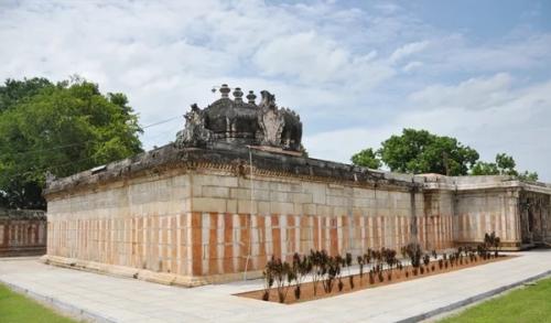 Что скрывает один из самых древних храмов Индии - гудималлам. 01