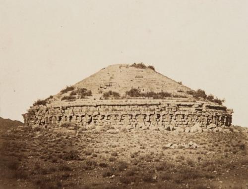 Пирамида медрасен/имедрасен (Pyramid at Madghacen, Algeria), Алжир. 06