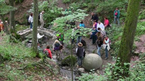 Боснийские каменные шары. Боснийские каменные шары.