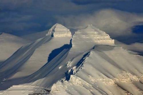 Гора Пирамида на Шпицбергене или все-таки не гора? 04 Гора Пирамида на Шпицбергене или все-таки не гора? 04