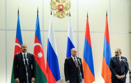 Пашинян и Алиев направили поздравительные письма Путину по случаю дня России.

