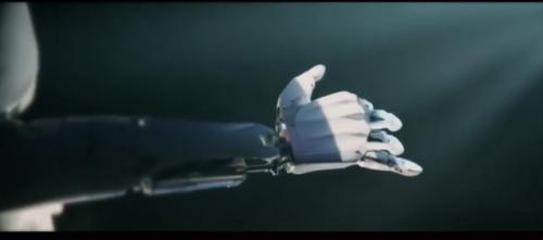 Китайский производитель электромобилей Xpeng представил своего нового робота, названного Iron. 01