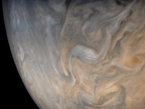 Юпитер от аппарата Juno. 06