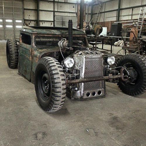 Мастерская пропитанная атмосферой и суровостью. 06