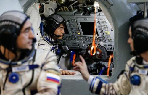 Новый экипаж мкс проведет на станции 39 экспериментов.
