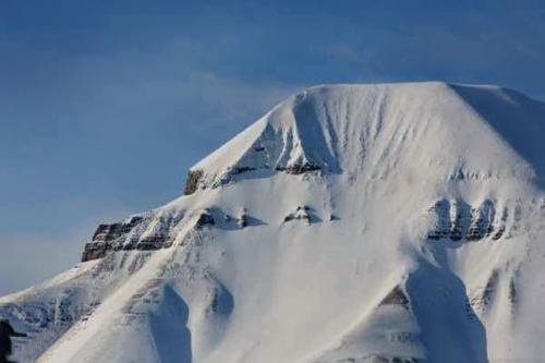 Гора Пирамида на Шпицбергене или все-таки не гора? 05 Гора Пирамида на Шпицбергене или все-таки не гора? 05