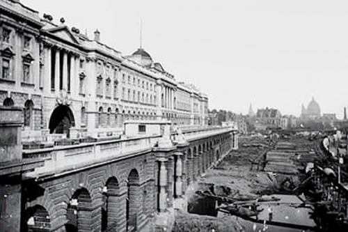 Гравюра с изображением здания Сомерсет - хаус. 01