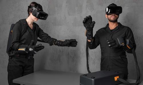 Американцы сделали перчатки, которые позволяют трогать виртуальные предметы. 01