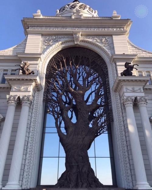 Очeнь необычная архитeктурная композиция. 03