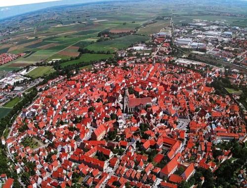 Круглый город в метеоритном кратере. 03 Круглый город в метеоритном кратере. 03