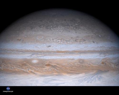 Фотографии планеты Юпитер с борта межпланетного аппарата Кассини на пути к Сатурну. 01