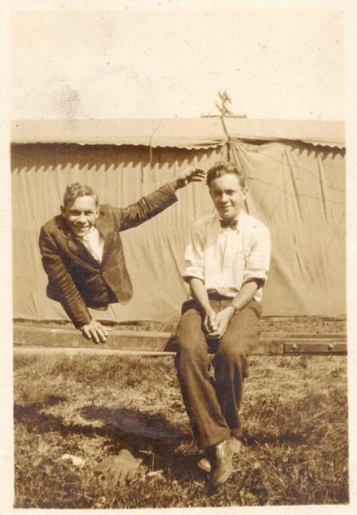 Удивительная история Джонни эка - знаменитого получеловека. 01 Удивительная история Джонни эка - знаменитого получеловека. 01