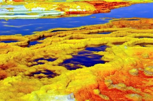 Явление.  Спящий вулкан даллол в Эфиопии и его окрестности известны как самое жаркое место на земле. 02