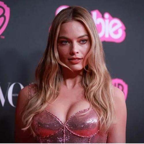 Интернет - пользователи выбрали самых красивых актрис 2023 года. 02