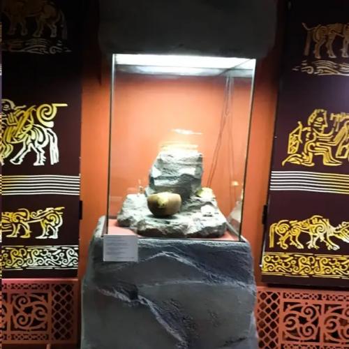 Сокровища сарматов. Кочевники - сарматы в давние времена населяли территорию оренбургской области и соседних регионов. 05 Сокровища сарматов. Кочевники - сарматы в давние времена населяли территорию оренбургской области и соседних регионов. 05