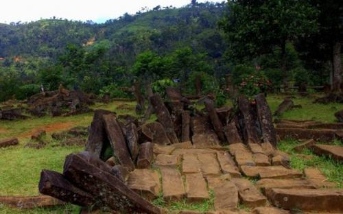 Археологический комплекс Gunung Padang & Panggulan (Gunung Situs Megalitik Cianjur). 04