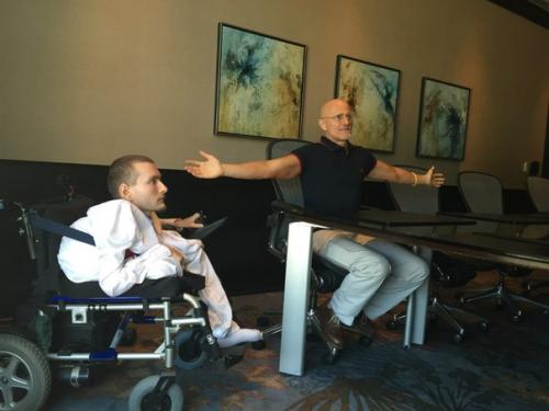 Пересадить голову русского программиста поможет китайский ученый. Пересадить голову русского программиста поможет китайский ученый.