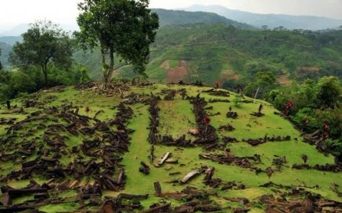 Археологический комплекс Gunung Padang & Panggulan (Gunung Situs Megalitik Cianjur). 07