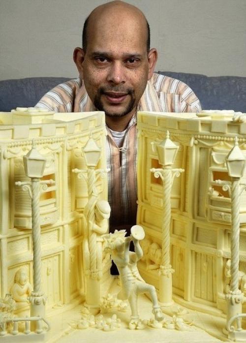 Скульптуры из сливочного масла.