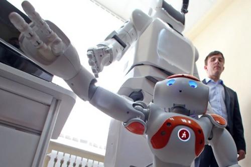 Робобудни.  Британские ученые из кембриджского университета научили роботов производить потомство и следить за их эволюцией.