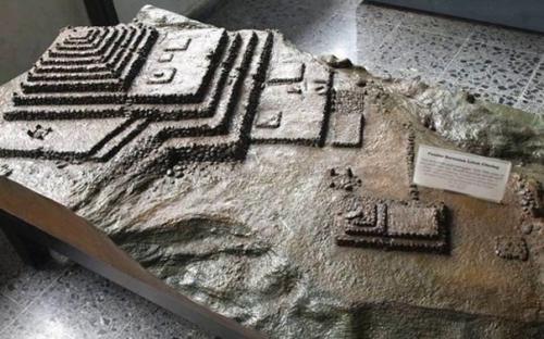 Археологический комплекс Gunung Padang & Panggulan (Gunung Situs Megalitik Cianjur). 02