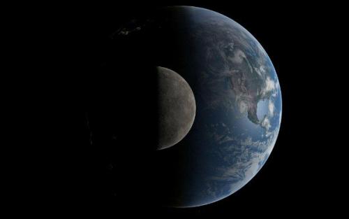 Земное притяжение  лунуМассажирует. Земное притяжение  лунуМассажирует.