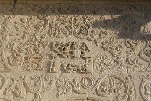 Полкан бог. Полкан - языческий полубог на стенах храмов.