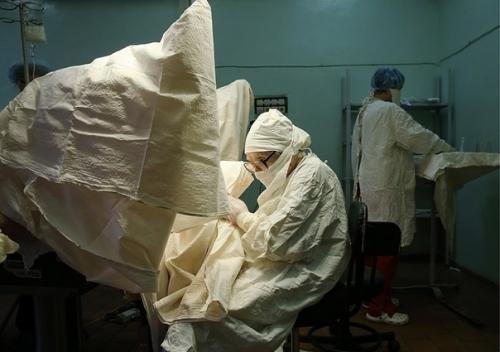 Старейший практикующий хирург в России. 02