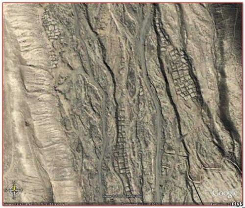 Перфолента на склоне Анд - писко Valley, перу. 05 Перфолента на склоне Анд - писко Valley, перу. 05