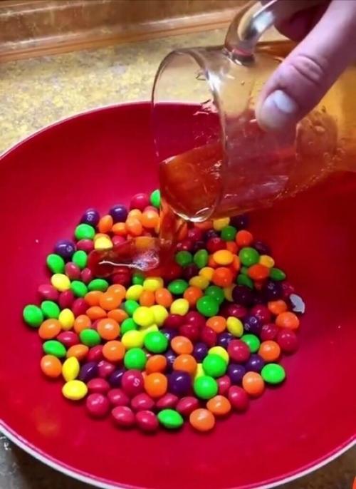 Это абсолютно бесполезно, но я хочу это повторить! 04