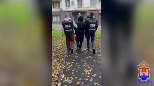Москвича арестовали по делу о сексуальном насилии над четырьмя школьницами из Калининграда.

