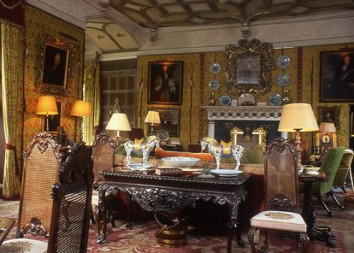 Замки с привидениями. Английский замок с привидениями чиллингем.