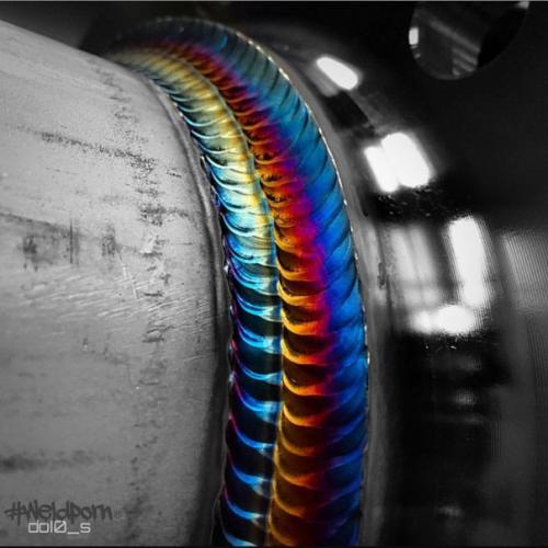 И сварщик может быть художником.