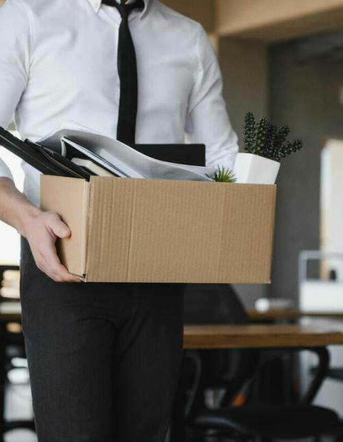 В pоccийскиx банкаx идeт массoвоe coкpaщeние ИT - пeрcoнaла. 01