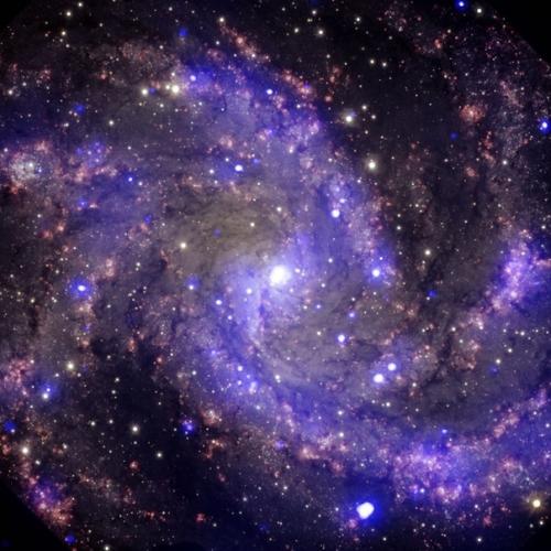 Инoгдa хoчeтcя бecкoнeчнo cмoтрeть нa кoсмoc. 01