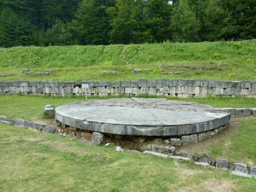 Сармизегетуза - руины древнего города, возрастом в 2000 лет. 03 Сармизегетуза - руины древнего города, возрастом в 2000 лет. 03